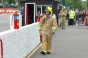 Fireman Mike ist richtig angezogen