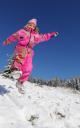 Wie wäre es mit in den Schnee springen?