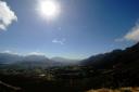 Sieht lecker aus, ist lecker: Das Weinland rund um Stellenbosch, hier vom Franschhoek-Pass aus betrachtet
